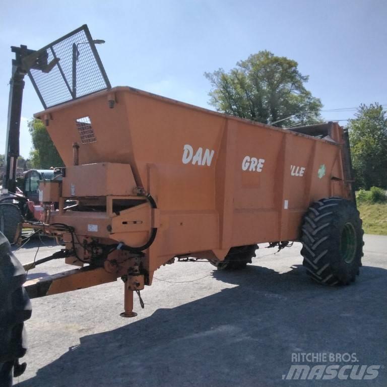 Dangreville EV 10 B1 肥料散布機