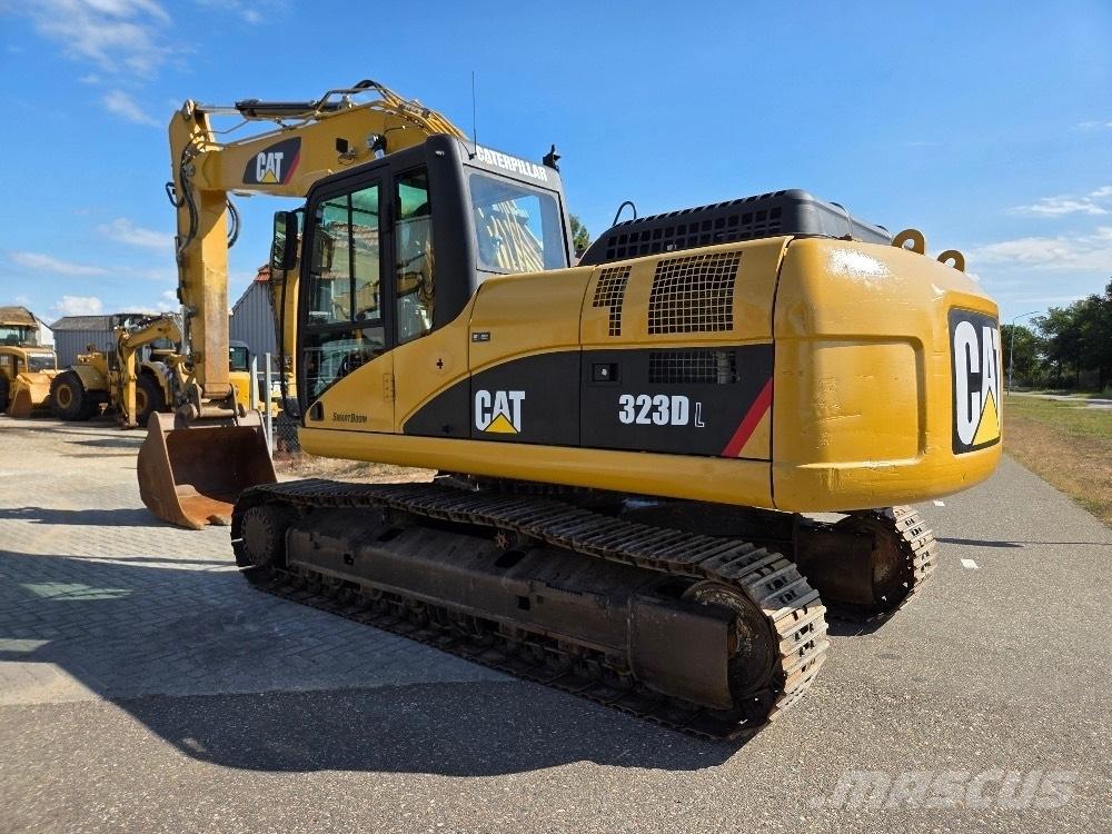 CAT 323DL 大型油圧ショベル12t以上（パワーショベル・ユンボ）