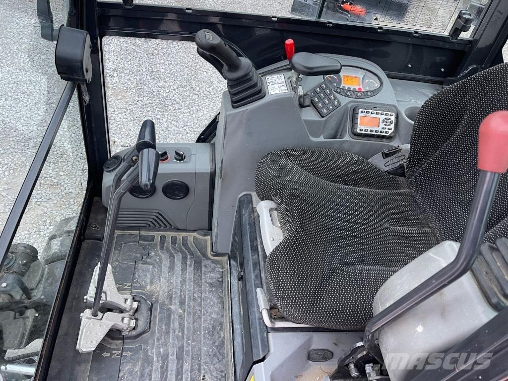 Bobcat E 19 ミニ油圧ショベル 7t以下（ミニユンボ・ミニディガー）