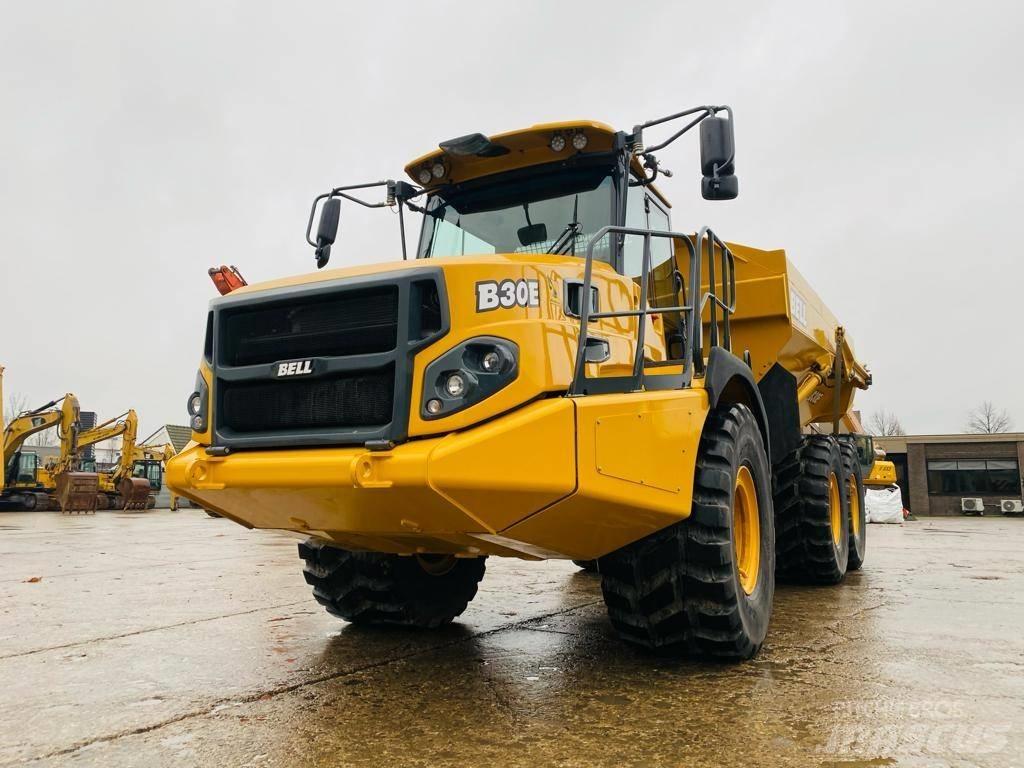 Bell B 30 E アーティキュレート式ダンプトラック
