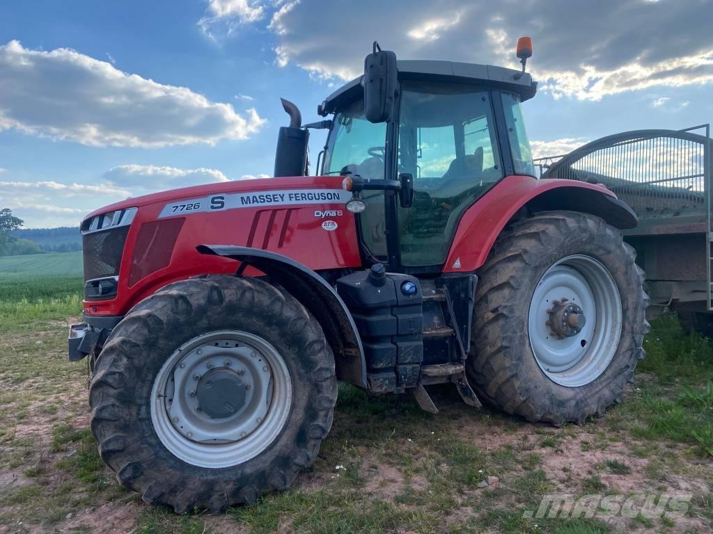 Massey Ferguson 7726 トラクター
