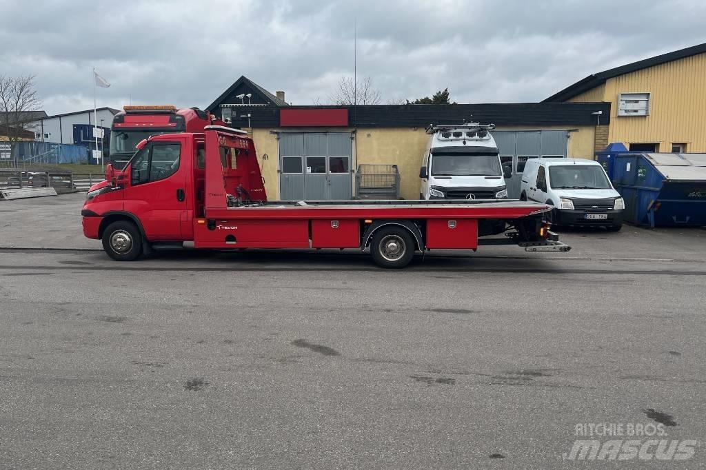 Iveco Daily 70C18H/P レッカー車