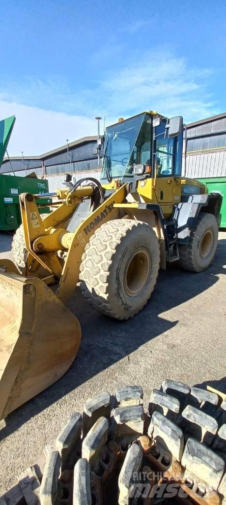 Komatsu WA 200 PT-5 ホイールローダー・タイヤショベル