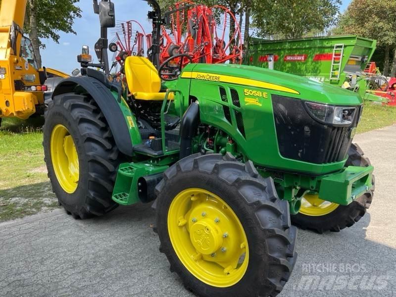 John Deere 5058E トラクター