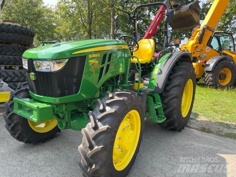 John Deere 5058E トラクター