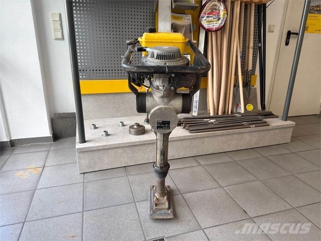 Wacker Neuson BS30 タンパ/転圧バイブレータ