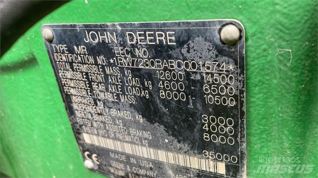 John Deere 7230R トラクター
