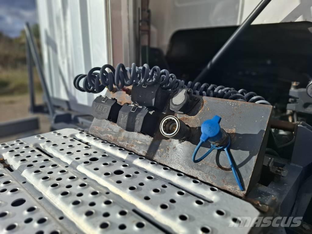 Scania R 490 中古トラクターヘッド | トレーラーヘッド