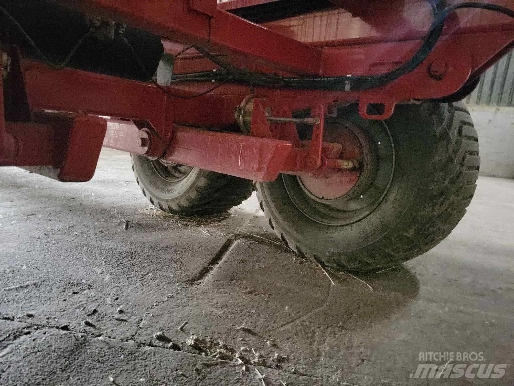 Anderson TRB 2000 飼料トレーラー