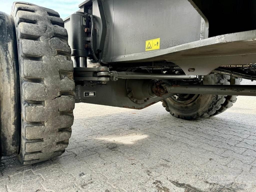 Sennebogen 835M E 廃棄物／工業産廃処理機