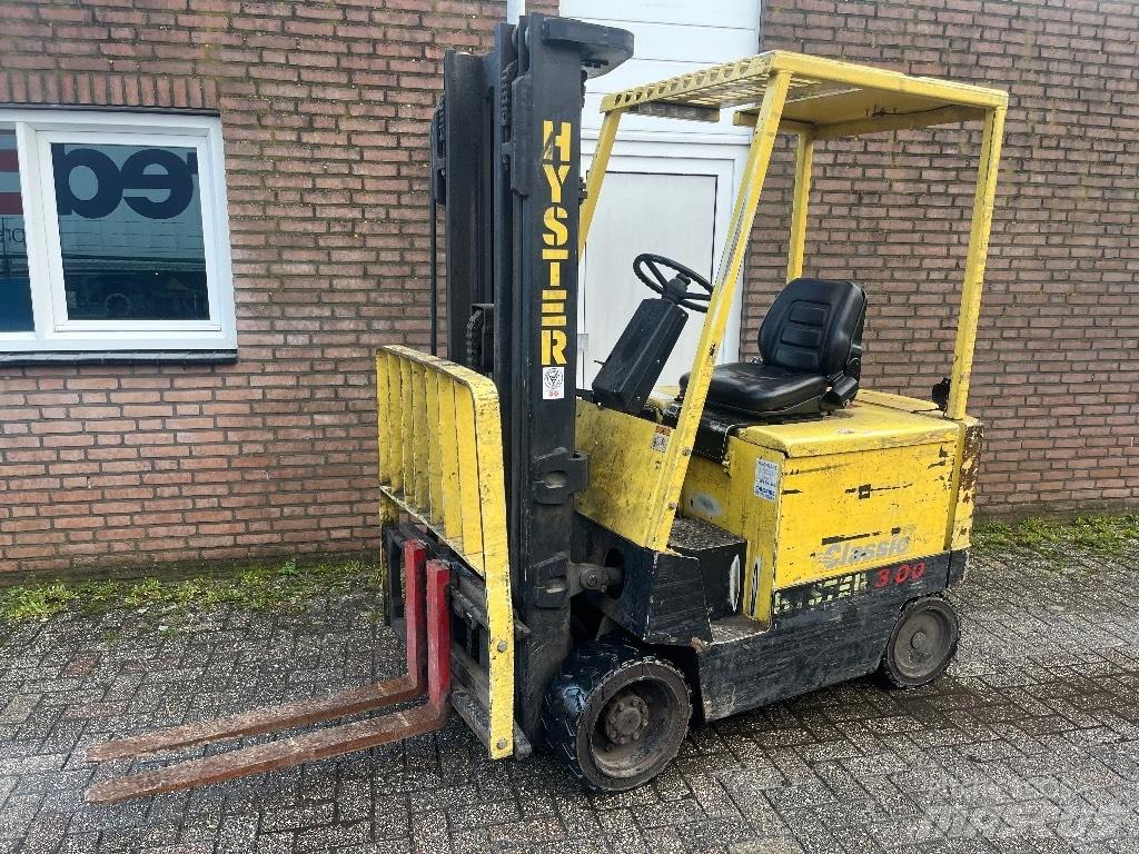Hyster E3.00 xl バッテリーフォークリフト