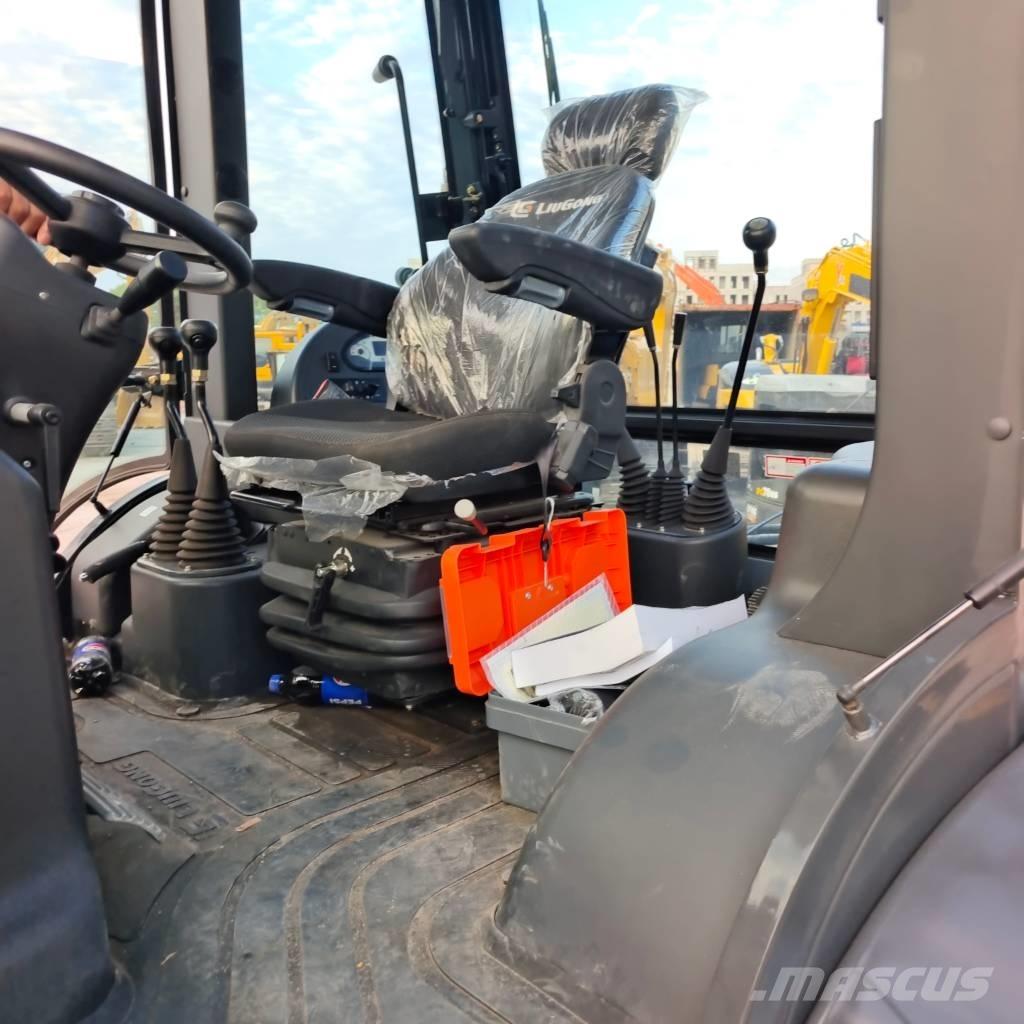 LiuGong CLG 777 A バックホーローダー