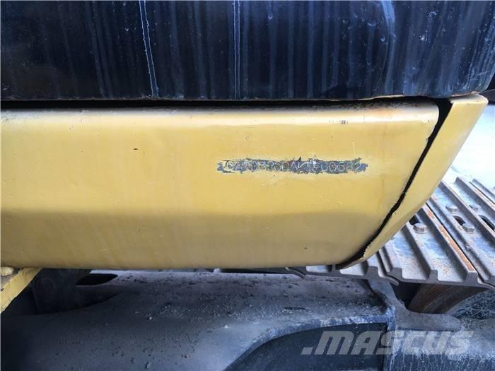 CAT 320 D 大型油圧ショベル12t以上（パワーショベル・ユンボ）