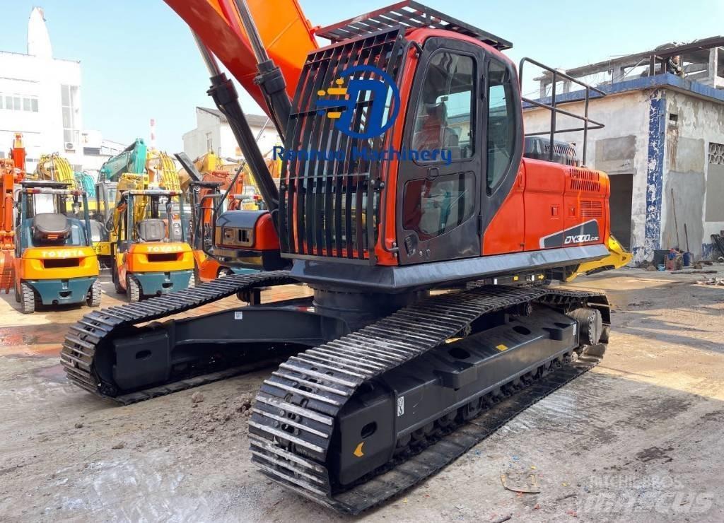Doosan DX 300 大型油圧ショベル12t以上（パワーショベル・ユンボ）