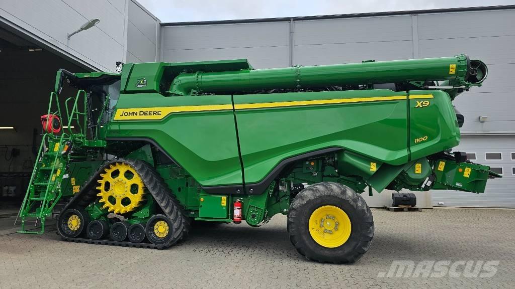 John Deere X9 1100 コンバイン