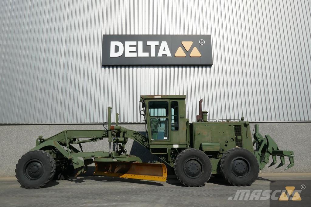 CAT 130G Ex-army モーターグレーダー