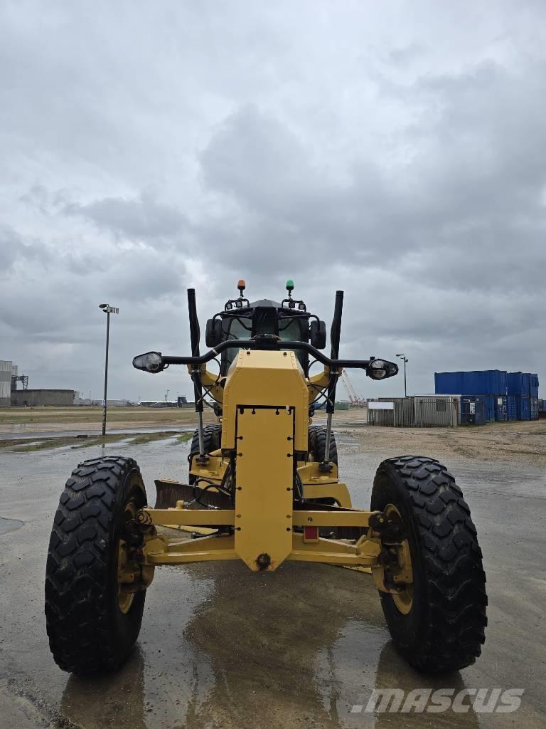 CAT 150 モーターグレーダー