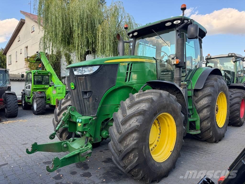 John Deere 7230R トラクター
