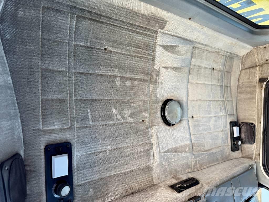 Peterbilt 378 中古トラクターヘッド | トレーラーヘッド