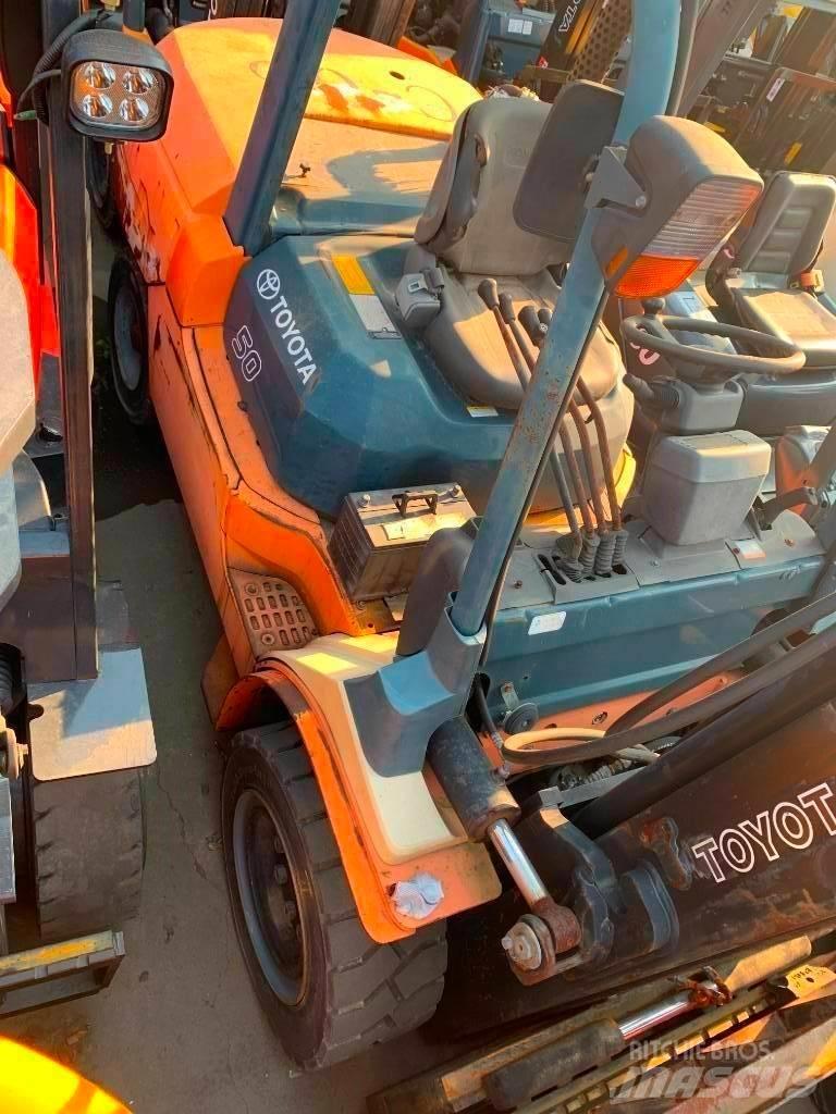 Toyota 7 FDA 50 ディーゼル・軽油