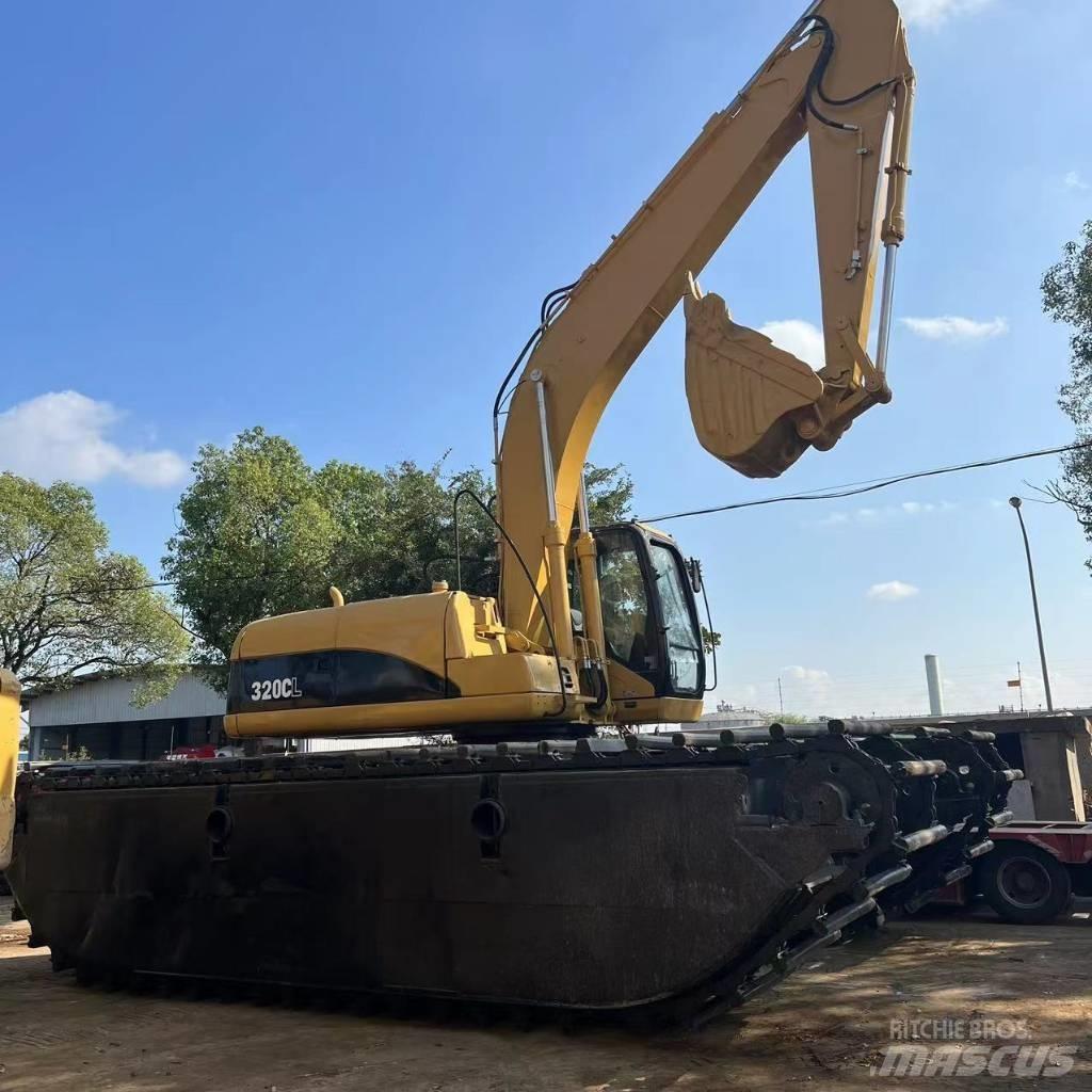 CAT 320 C 水陸両用油圧ショベル、ユンボ