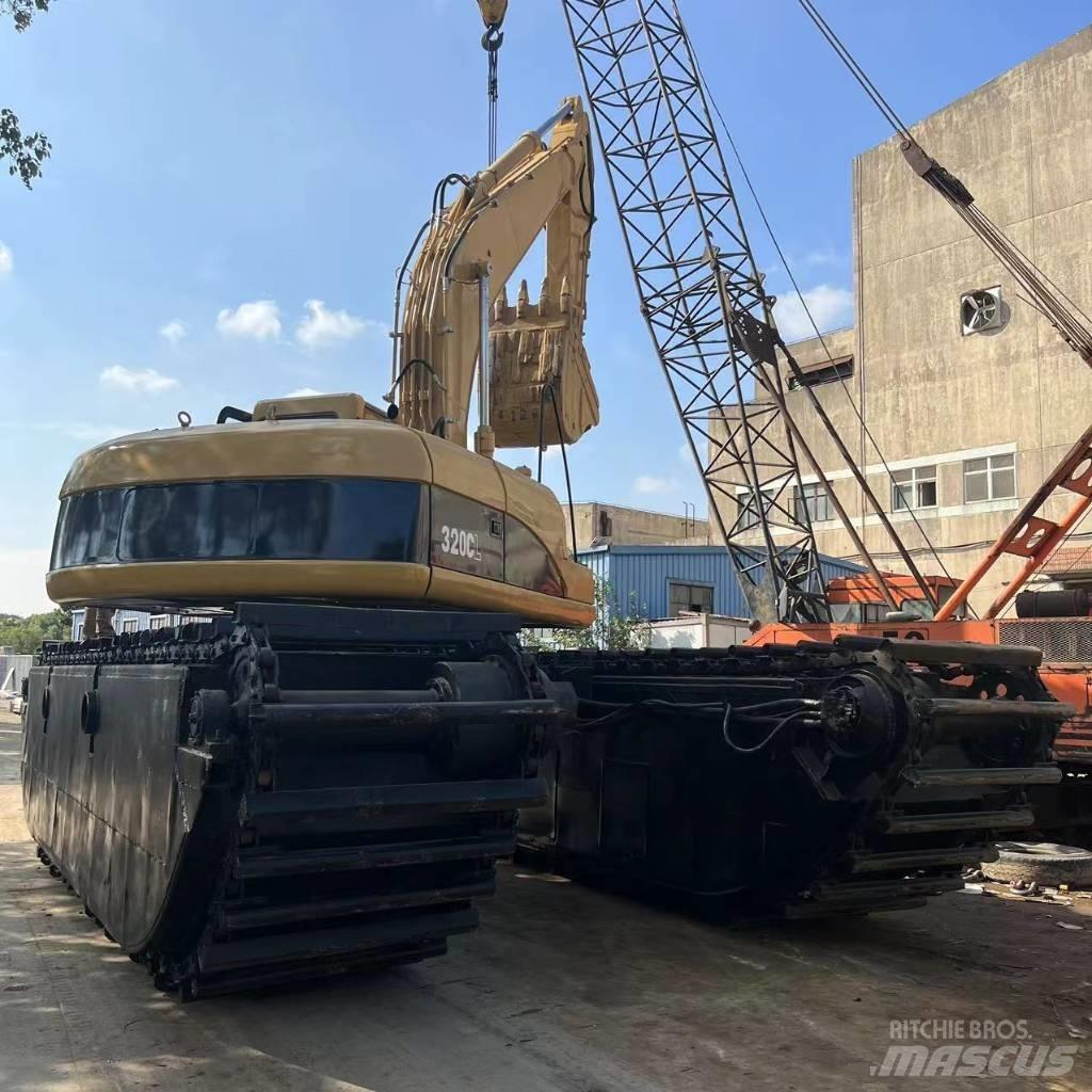 CAT 320 C 水陸両用油圧ショベル、ユンボ