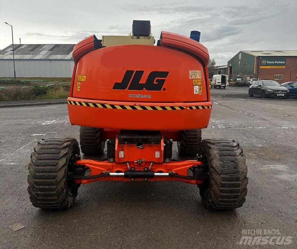 JLG 450 AJ ブームリフト　屈伸型