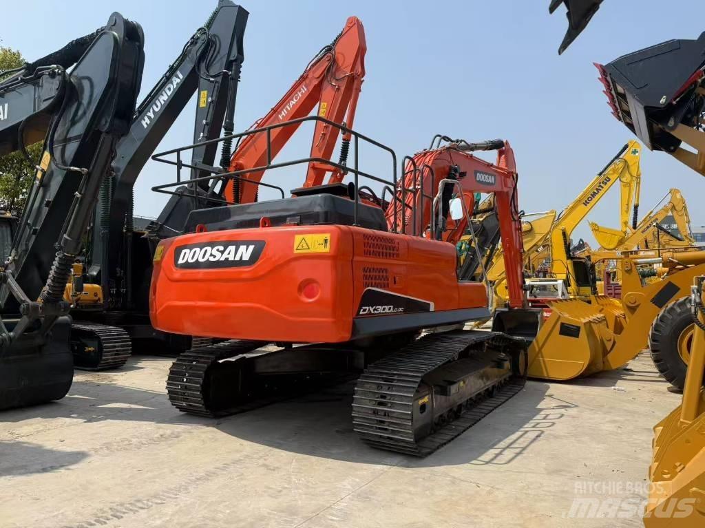 Doosan DX 300 LC-9C 大型油圧ショベル12t以上（パワーショベル・ユンボ）