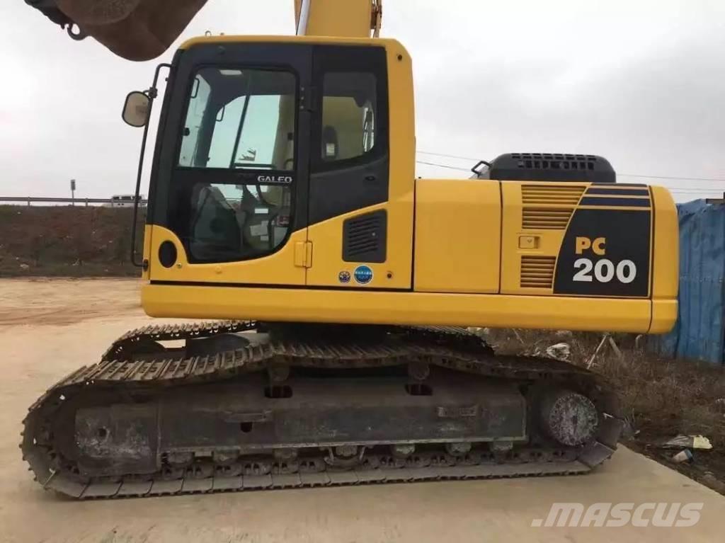 Komatsu pc200-8 大型油圧ショベル12t以上（パワーショベル・ユンボ）
