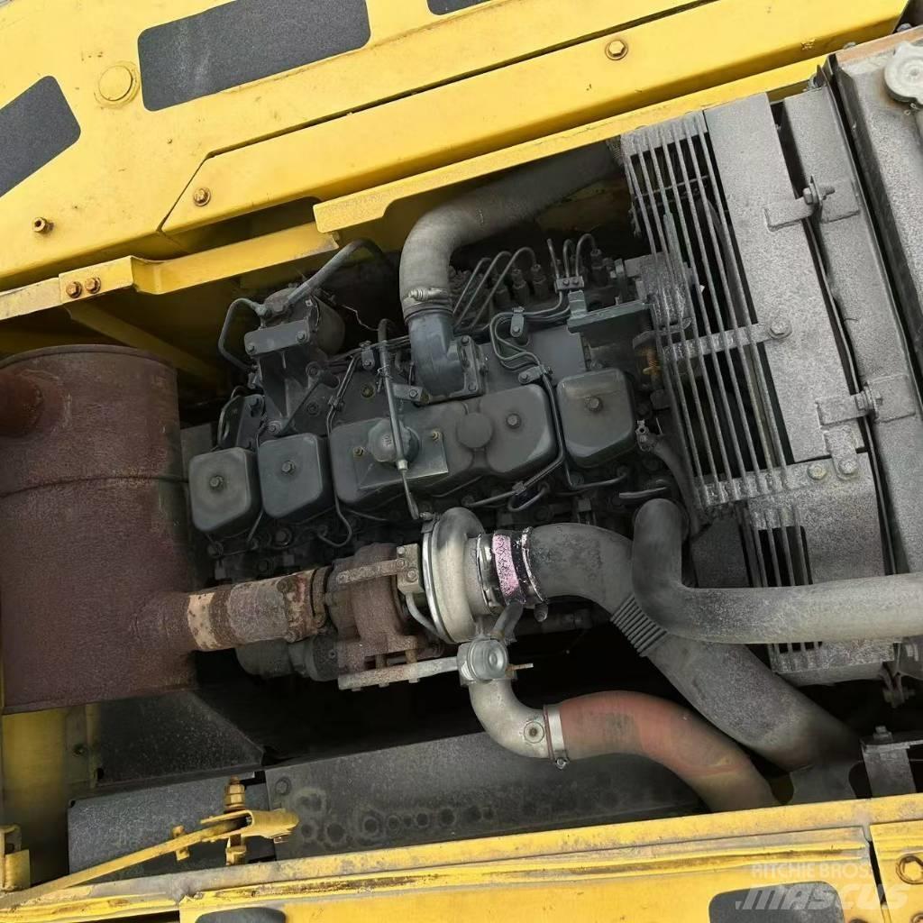 Komatsu 220-7 大型油圧ショベル12t以上（パワーショベル・ユンボ）