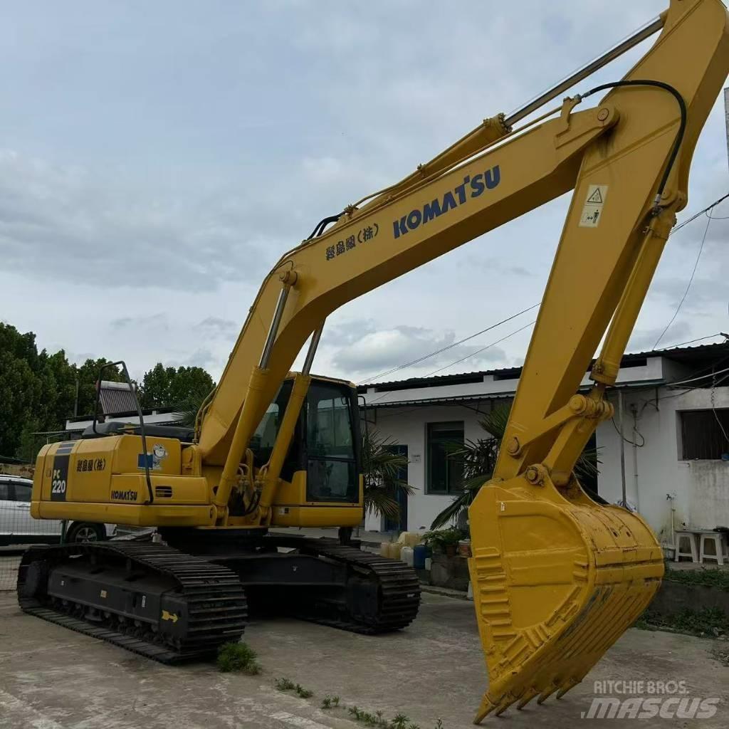 Komatsu 220-7 大型油圧ショベル12t以上（パワーショベル・ユンボ）