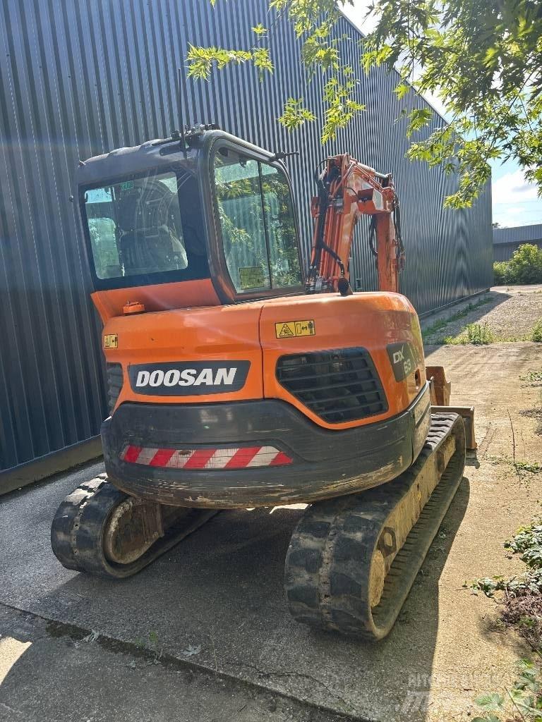 Doosan DX 63-3 ミニ油圧ショベル 7t以下（ミニユンボ・ミニディガー）