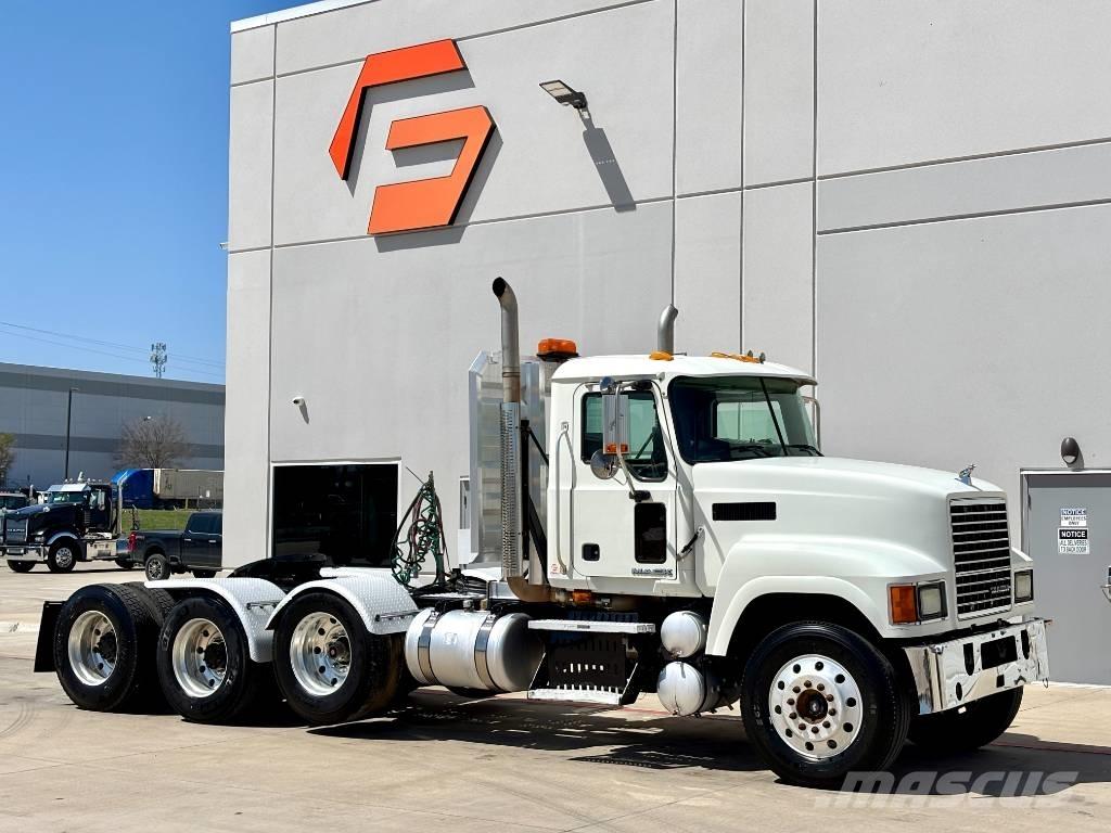 Mack CHU 613 中古トラクターヘッド | トレーラーヘッド