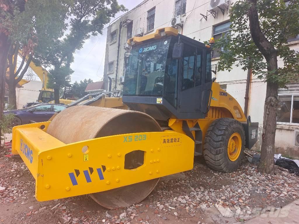XCMG XS203J 振動ローラ
