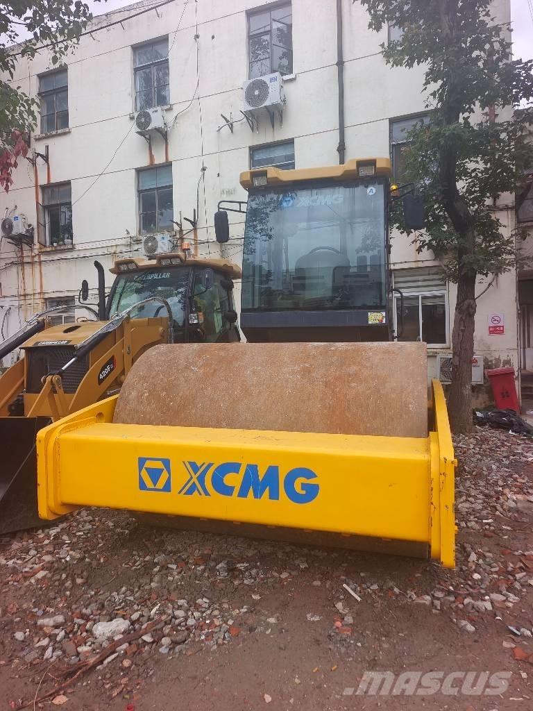 XCMG XS203J 振動ローラ