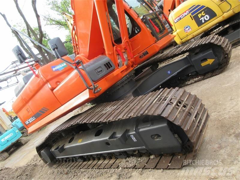 Doosan DX 300 大型油圧ショベル12t以上（パワーショベル・ユンボ）