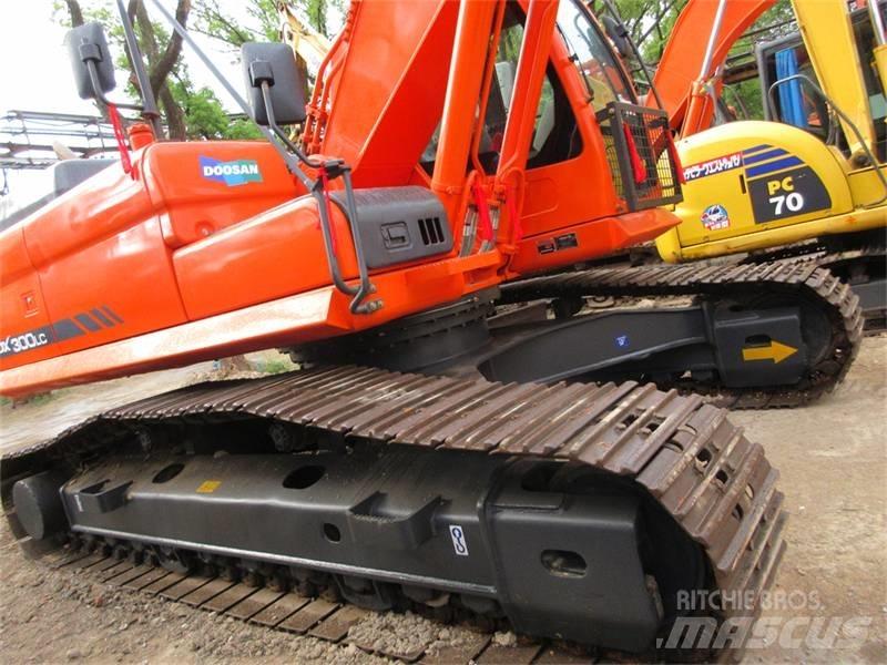 Doosan DX 300 大型油圧ショベル12t以上（パワーショベル・ユンボ）