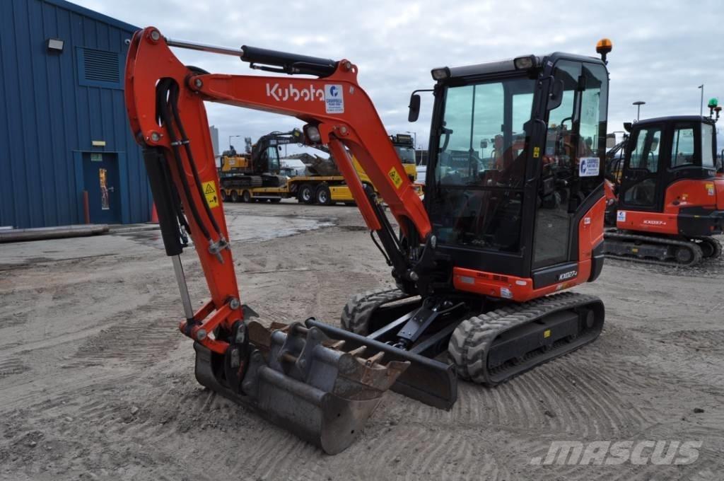 Kubota KX 027-4 ミニ油圧ショベル 7t以下（ミニユンボ・ミニディガー）