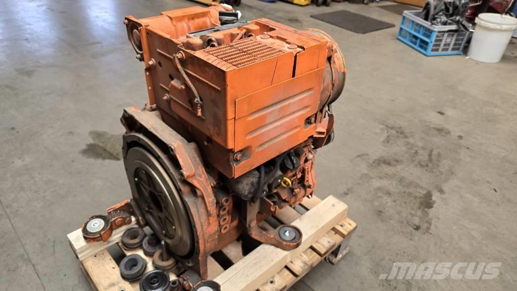 Deutz F2L1011F エンジン