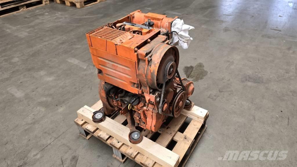 Deutz F2L1011F エンジン