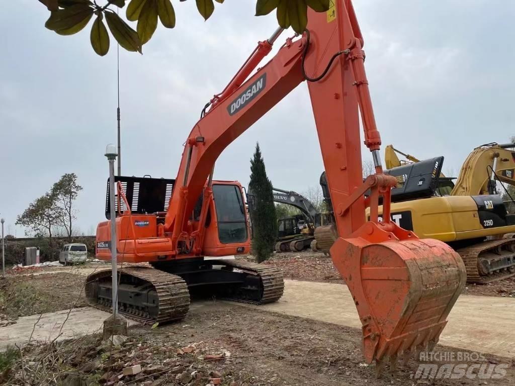Doosan DH225LC-9E 大型油圧ショベル12t以上（パワーショベル・ユンボ）