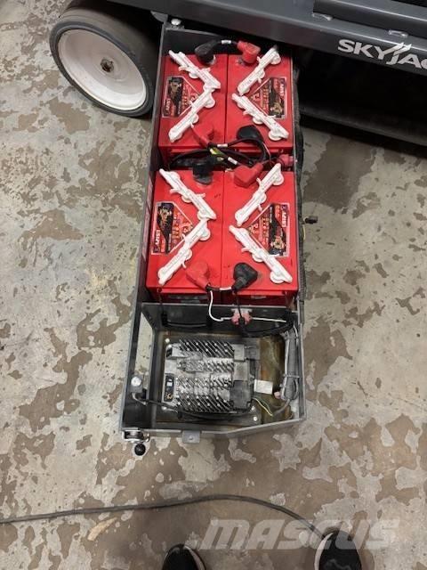 SkyJack SJ 4740 シザースリフト