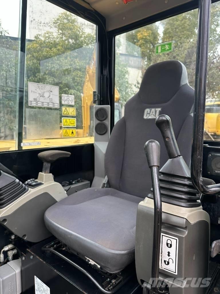 CAT 305.5 ミニ油圧ショベル 7t以下（ミニユンボ・ミニディガー）