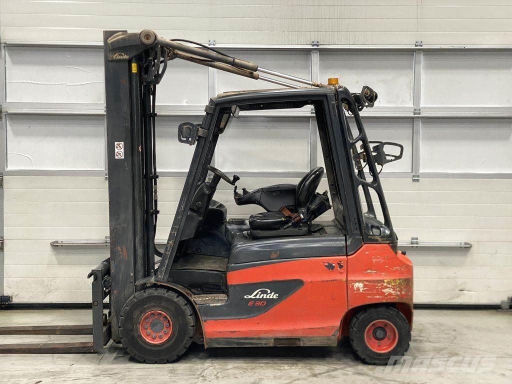 Linde E30-01 バッテリーフォークリフト