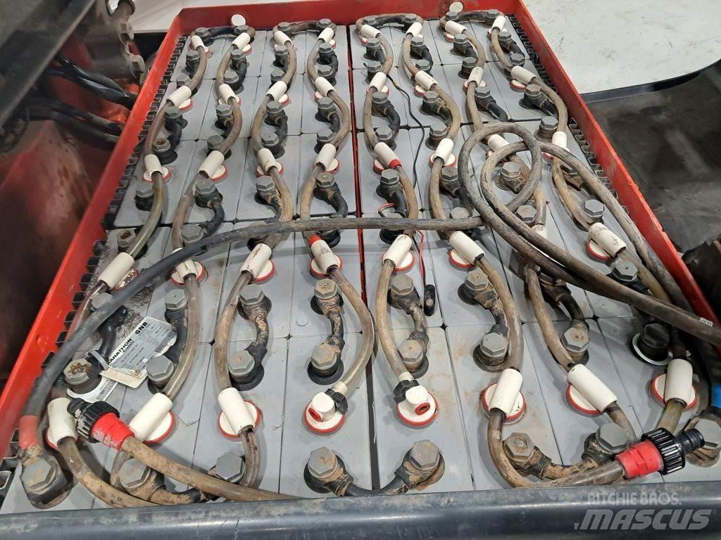 Linde E30-01 バッテリーフォークリフト