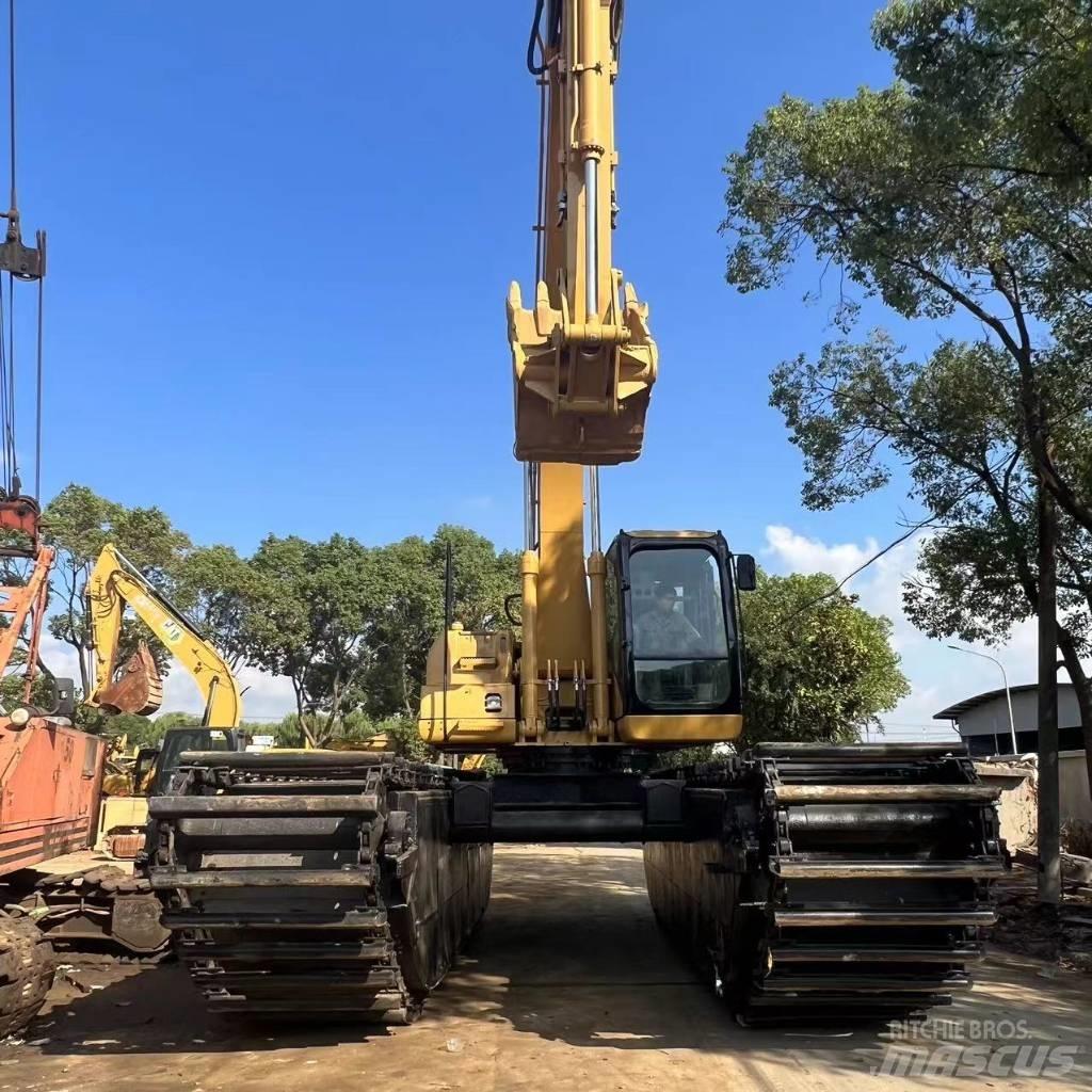 CAT 320 C 水陸両用油圧ショベル、ユンボ