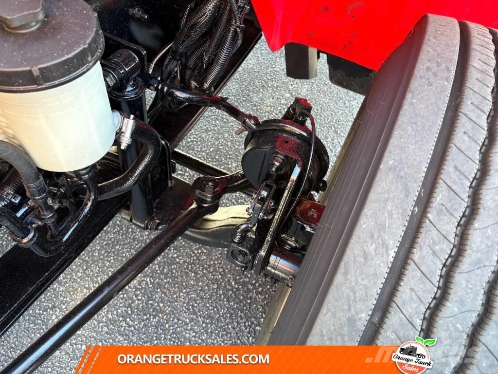 International 4300 キャブ付きシャーシ