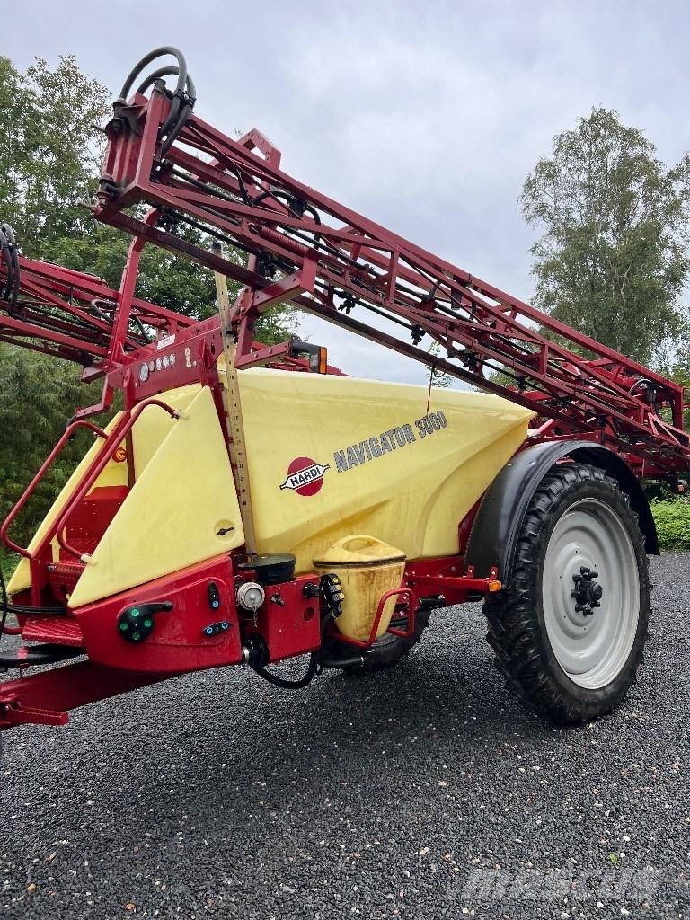Hardi Navigator 3000 牽引型スプレイヤー
