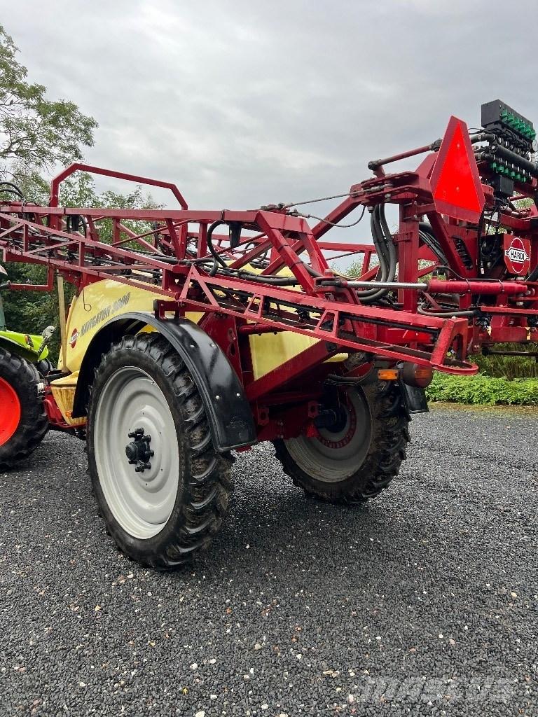 Hardi Navigator 3000 牽引型スプレイヤー