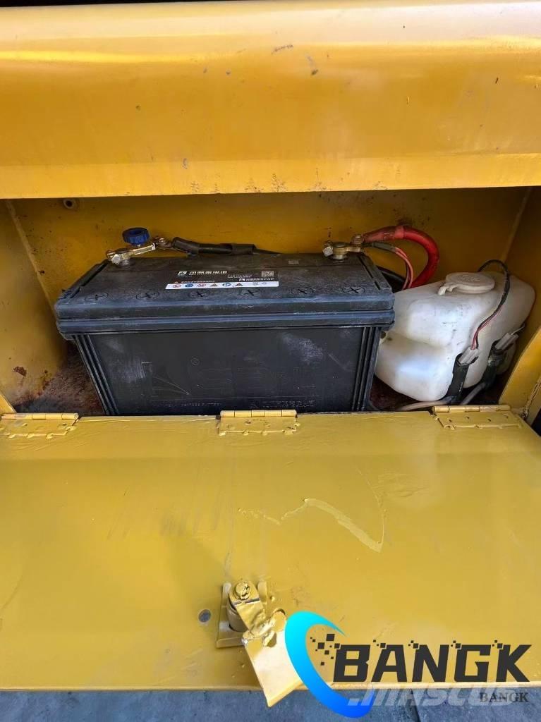 CAT 420 F ホイール式油圧ショベル（パワーショベル・ユンボ・バックホー）